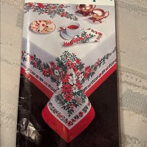 New Golden Bouquet Christmas Floral Table Runner by Sunweave 17”x 70” 43 x 178cm